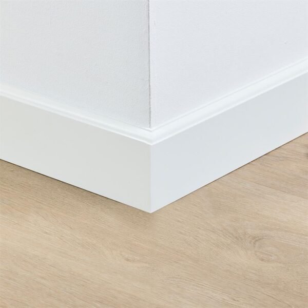 CO-PRO GELAKTE PLINT PRAAG WIT 90X15